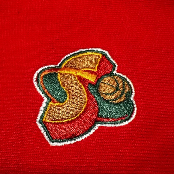 VINTAGE CHAMPION NBA SEATTLE SUPERSONICS ORBIT crewneck red gray sweatshirt - Picture 8 of 8